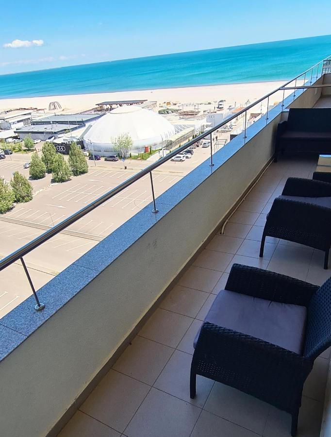 Cancun Summerland Mamaia