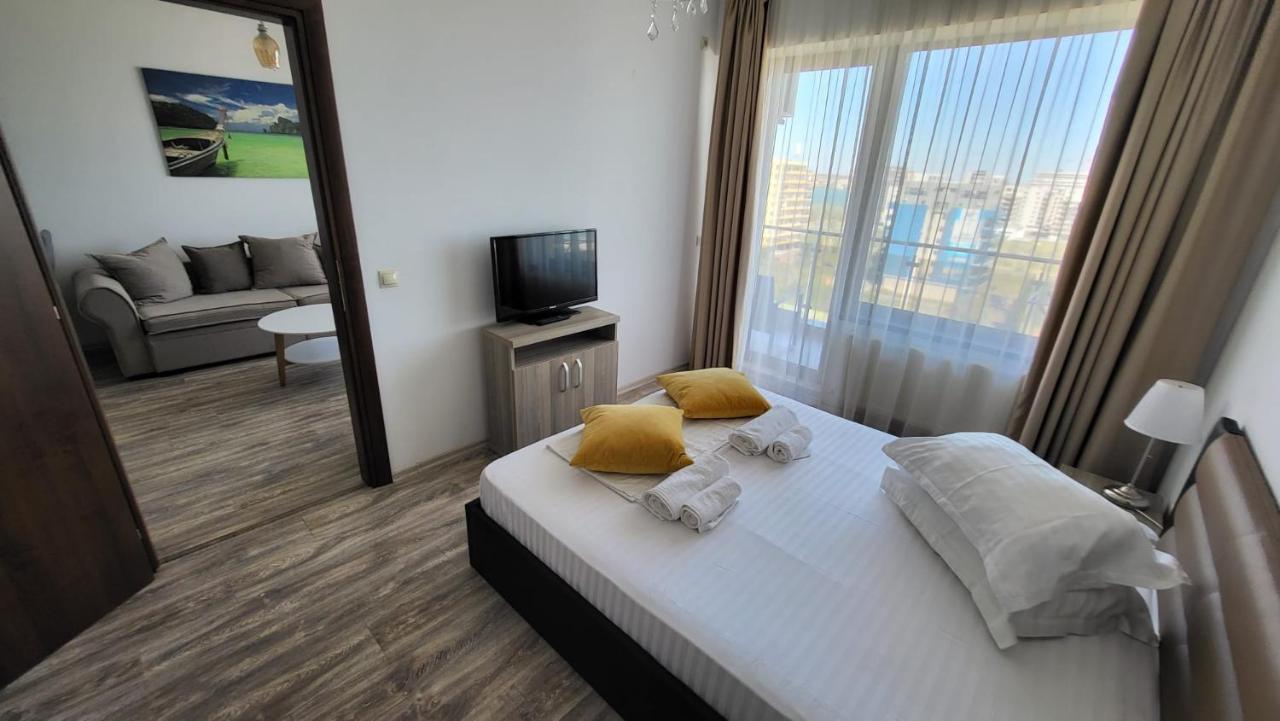 Cancun Summerland Mamaia