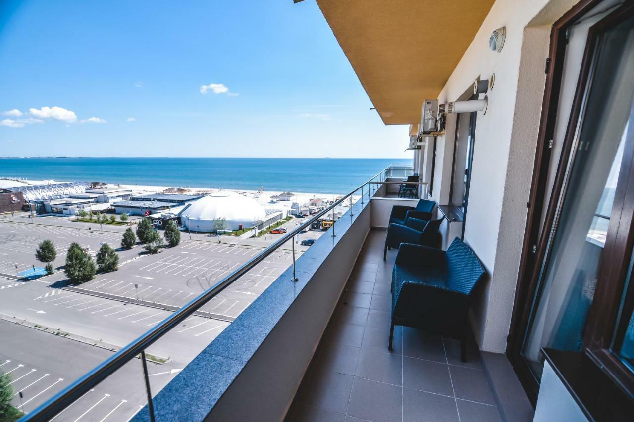 Cancun Summerland Mamaia